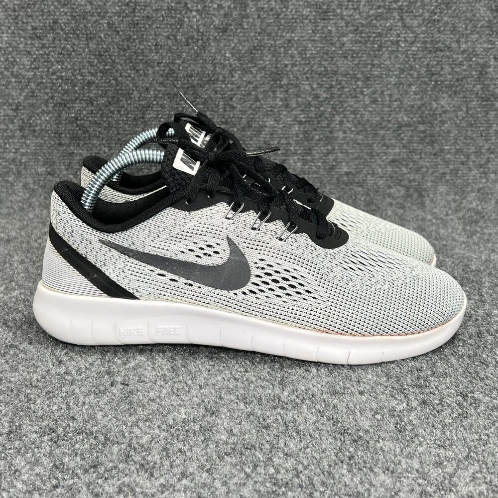 Nike Free RN Running Shoes Youth Size‎ 7 White Black Athletic Training Sneakers